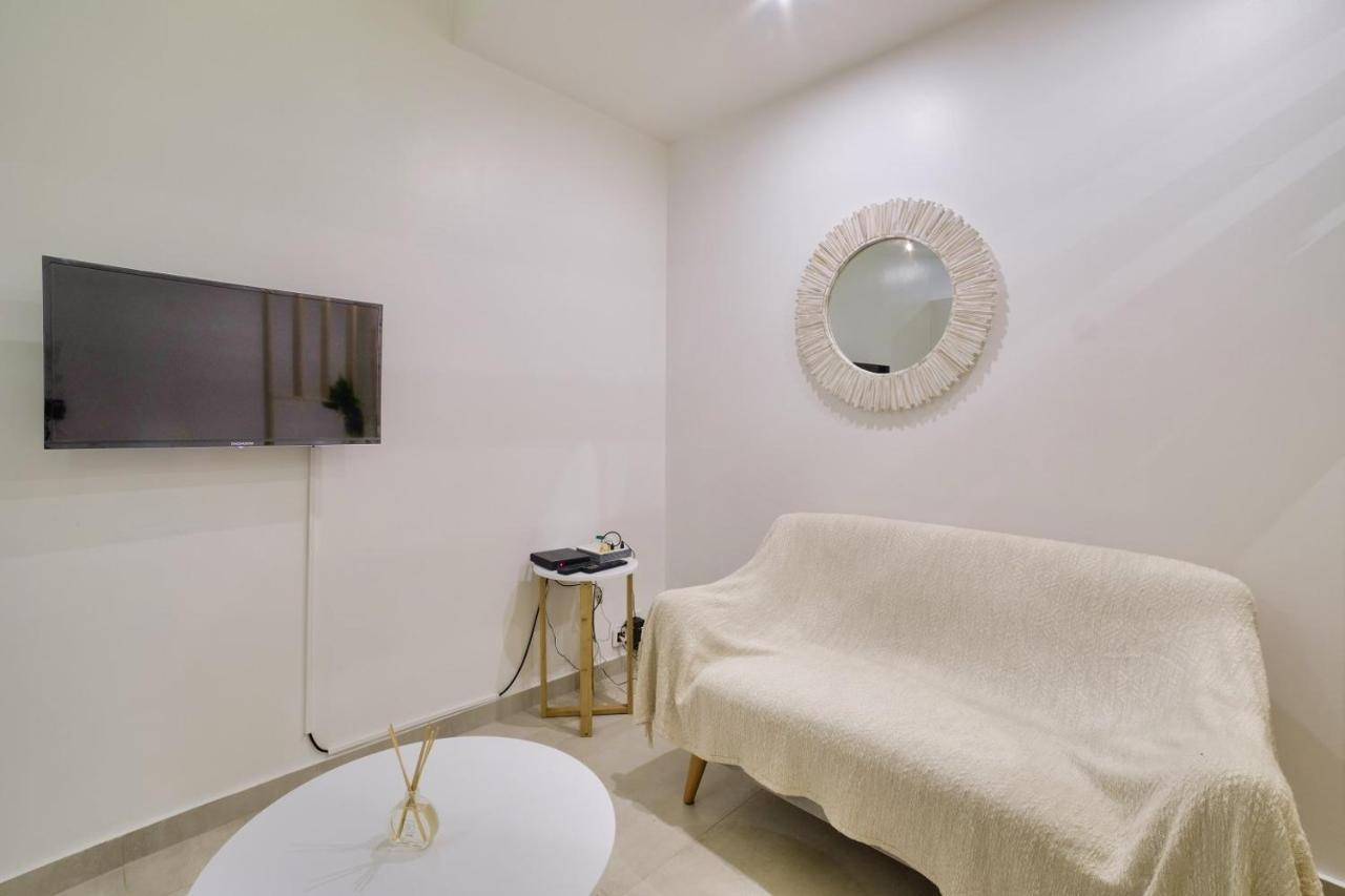 Superb Flat Near The Beach In Antibes Bagian luar foto